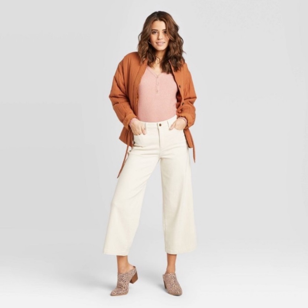 Wide Leg Cropped Universal Thread pants in Ecru/off white.